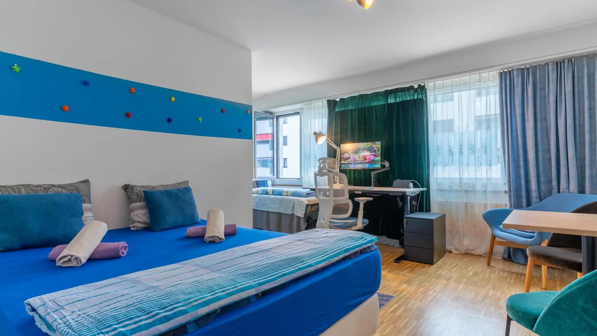 בזל Bright Flat With Workspace Near Downton