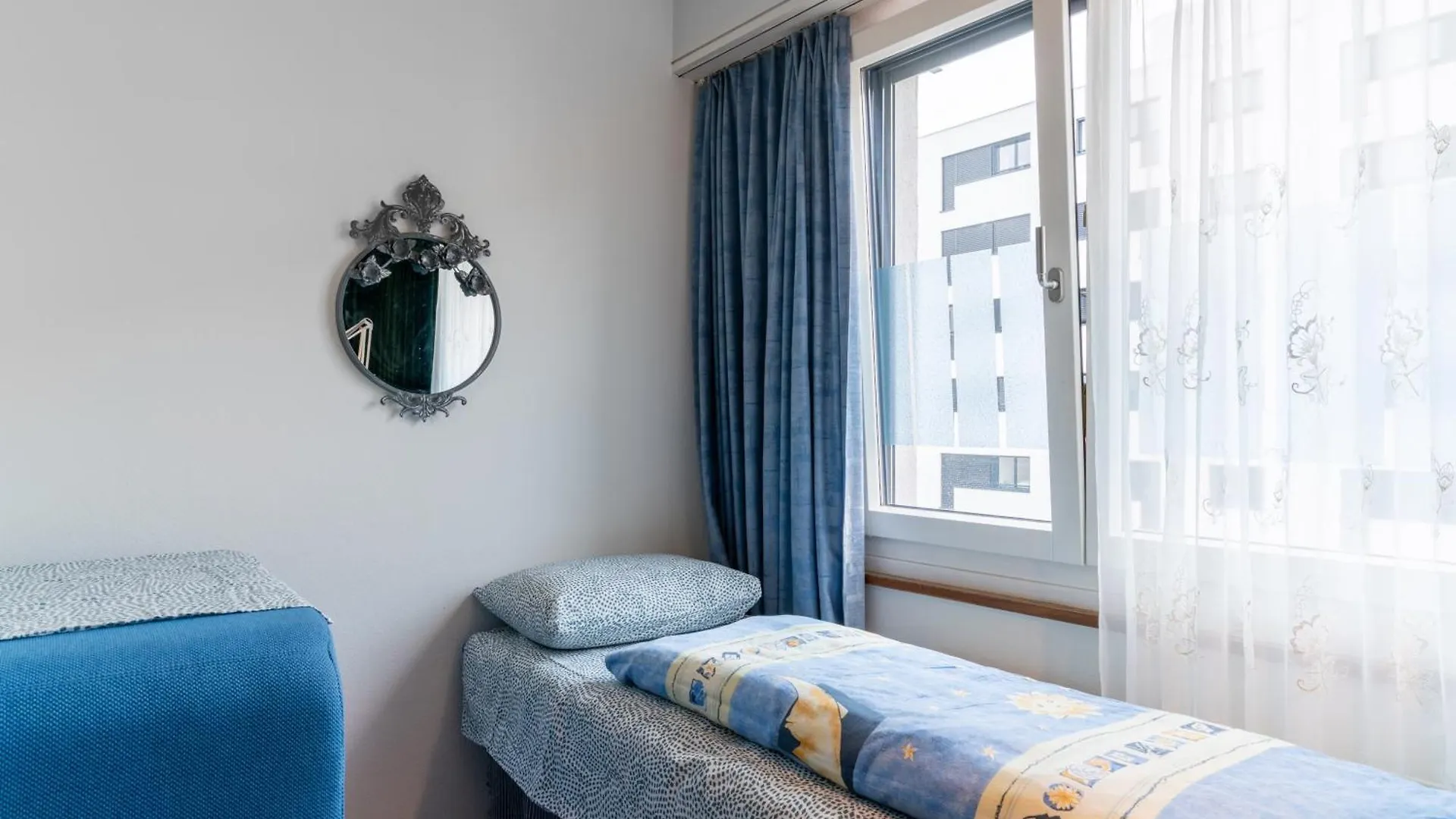 בזל Bright Flat With Workspace Near Downton